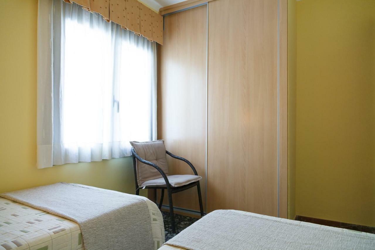 Uhc Acantilados Family Apartments Салоу Екстериор снимка