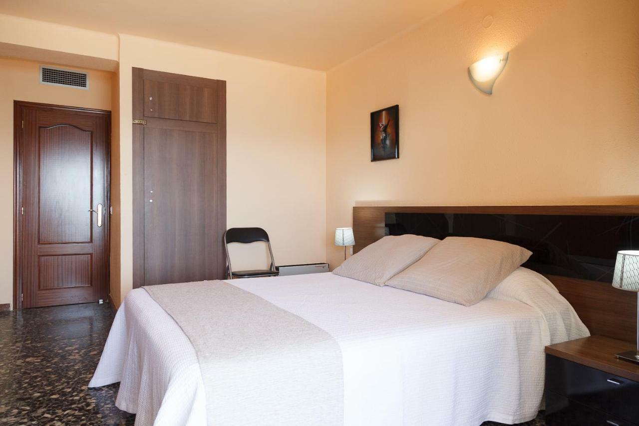 Uhc Acantilados Family Apartments Салоу Екстериор снимка