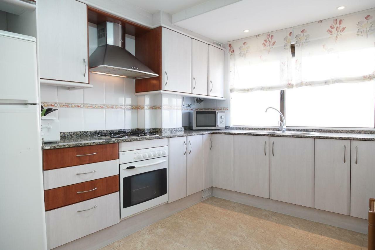 Uhc Acantilados Family Apartments Салоу Екстериор снимка
